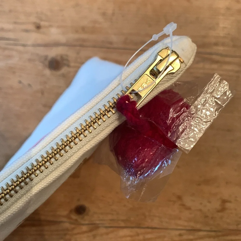 NWOT Teacher Gift !! Cotton stash bag with apple print and apple Pom Pom fob